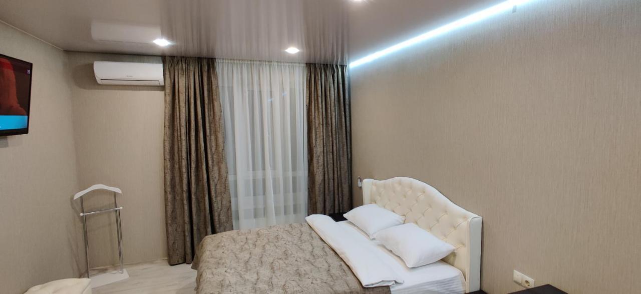 Luxury Apartments Atlant Lutsk Ngoại thất bức ảnh